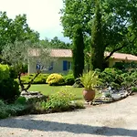 펜션 Les De Lescurou *