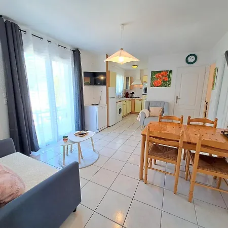 Holiday home Les De Lescurou *