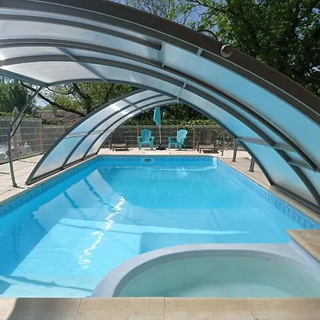 Holiday home Les De Lescurou